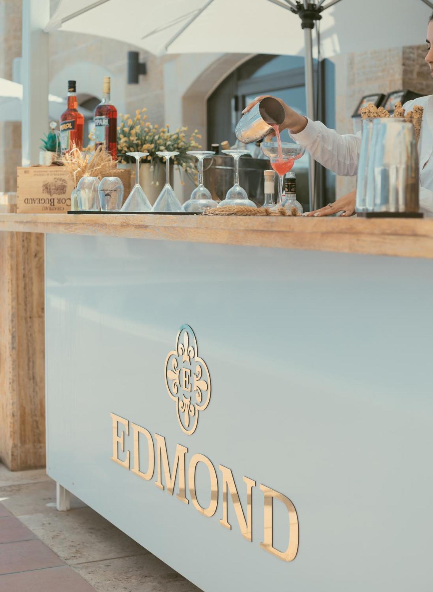 Edmond Luxury Hotel & Spa 로쉬 피나 외부 사진