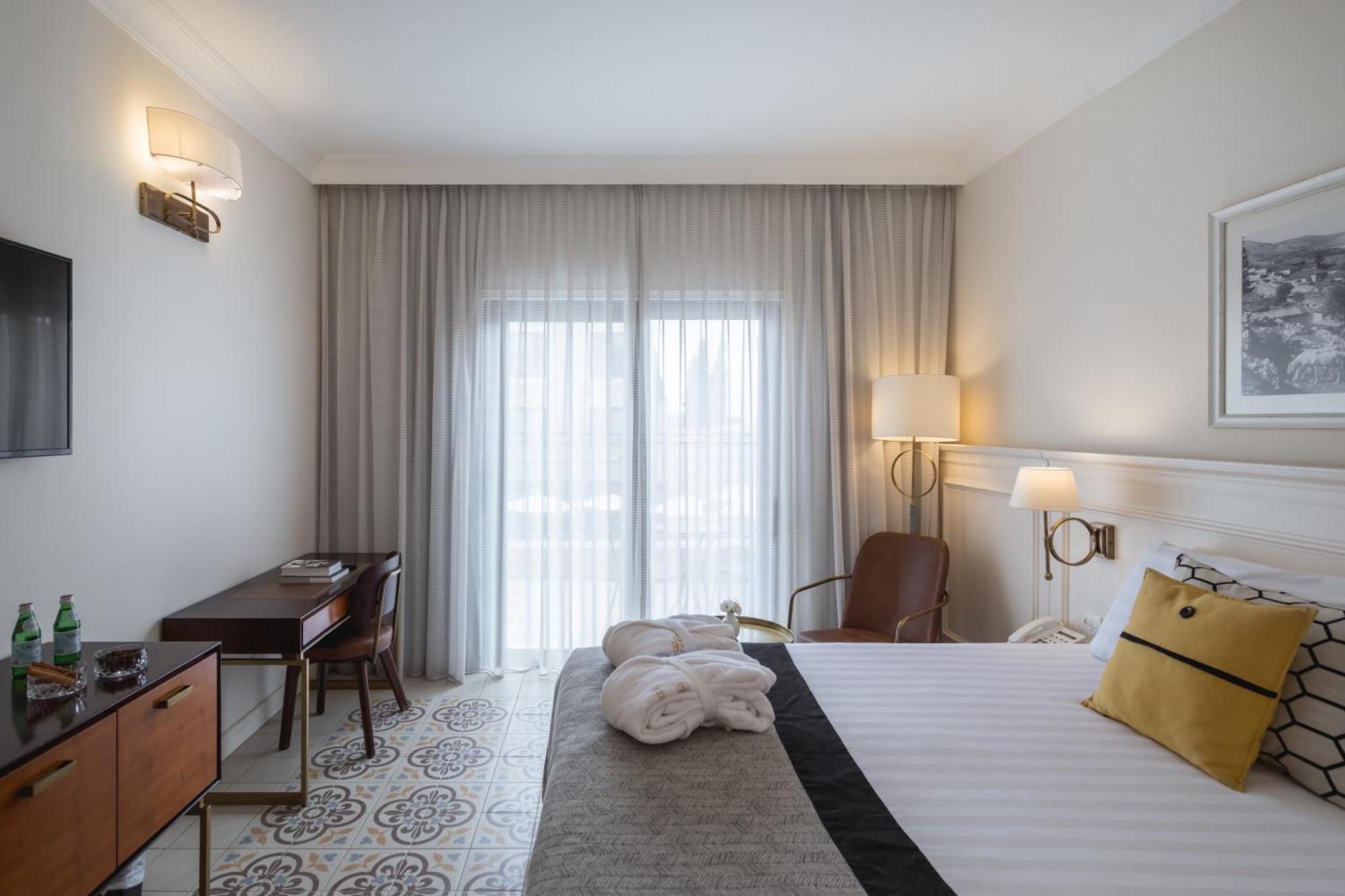 Edmond Luxury Hotel & Spa 로쉬 피나 외부 사진